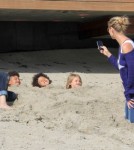 Heidi Klum Takes Her Kids To The Beach