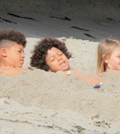 Heidi Klum Takes Her Kids To The Beach