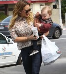 Hilary Duff Grabs Some Mexican Food To Go