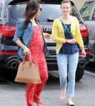 Pregnant Jenna Dewan Grabs A Smoothie At Earth Bar