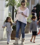 Busy Mom Jennifer Lopez Goes From Fashionable To Frumpy