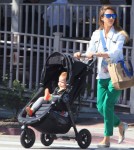 Jessica Alba And Her Girls Leaving Le Pain Quotidien