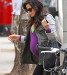 Exclusive... Pregnant Jenna Dewan Stays Healthy In London