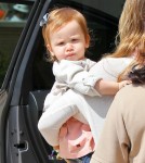 Jessica Alba Shops With Daughter Haven