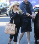 Semi-Exclusive... Pregnant Jessica Simpson Attends Party At Her Mom's House