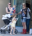 Tori Spelling Takes Finn & Stella To The Park
