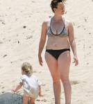 Semi-Exclusive... Pasty Alanis Morissette & Son Ever Enjoy The Beach In Hawaii