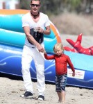 Gavin Rossdale Takes His Boys To The Joel Silver Memorial Day Party