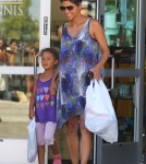 Pregnant Halle Berry Shopping With Nahla