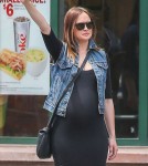 Exclusive... Pregnant Kaylee DeFer Hailing A Cab In New York
