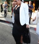 Pregnant Kim Kardashian Lunches With A Friend
