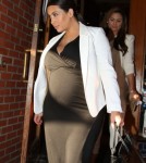 Pregnant Kim Kardashian Lunches With A Friend