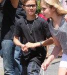 Victoria Beckham Shopping With Her Family At The Grove
