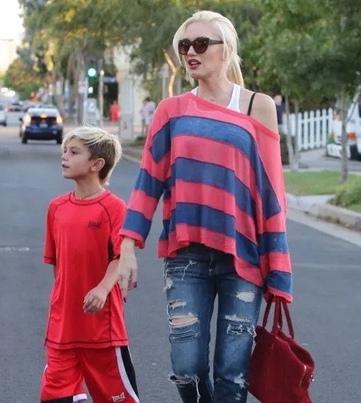 Pregnant Gwen Stefani & Family At A Party In Hollywood