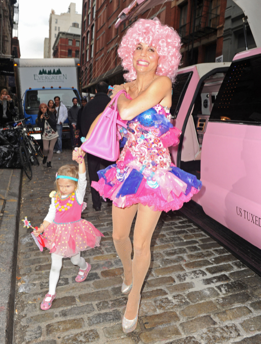 Bethenny Frankel Throws A Princess Themed Halloween Party For Bryn