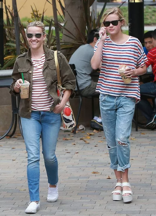 Reese Witherspoon Takes Her Kids Out For Ice Cream