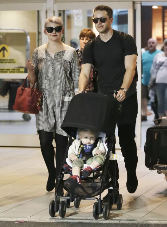 Exclusive... Ginnifer Goodwin & Josh Dallas Arriving In Vancouver