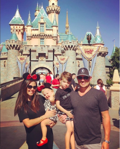 Nick Lachey & Family Visit Disneyland