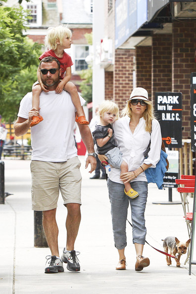 Naomi Watts and Liev Schreiber in Tribeca to pick up juice for their sons, Sasha and Samuel