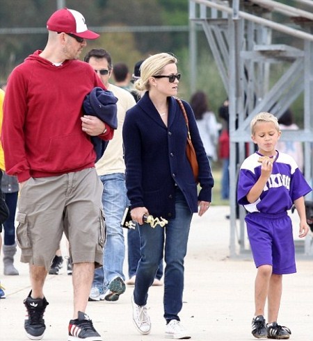 Reese Witherspoon and Ryan Phillippe’s at Deacon’s football match