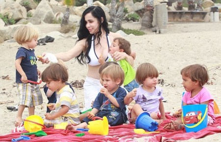 Octomom, Nadya Suleman Spends the Day With Her Children on the Beach