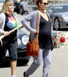 Jessica Alba and her mom, Catherine Go Shopping