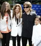 Michael Jackson's Children Donate Art to Children's Hospital