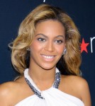 Beyonce Knowles poses at Macy's to promote her new fragrance "Pulse" in NYC, NY on September 22, 2011