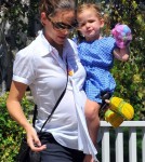 Jennifer Garner Takes Her Daughters to a Birthday Party