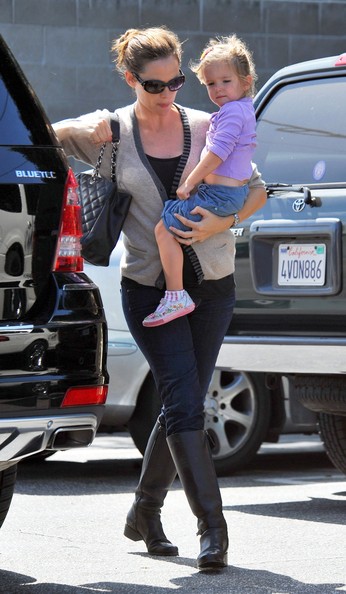 Jennifer Garner takes her daughters Seraphina and Violet out to lunch in Santa Monica