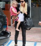 Nicole Richie and Harlow Get Pampered