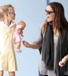 Pregnant Jennifer Garner And Daughter Violet Running Errands In Santa Monica