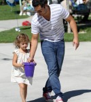 Jessica Alba and her husband Cash Warren arrived at the park in Los Angeles, California on October 9, 2011 with daughters Honor and Haven Garner.