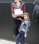 Gwen Stefani and Kingston Stop At A Bakery Before Heading to Gwyneth Paltrow's house