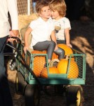 Jessica Alba at Mr. Bones Pumpkin Patch in Los Angeles, California on October 17, 2011 with her daughters Honor and Haven Warren.