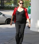 Pregnant Jennifer Garner goes to a meeting in Los Angeles