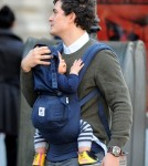 Orlando Bloom kisses his son Flynn