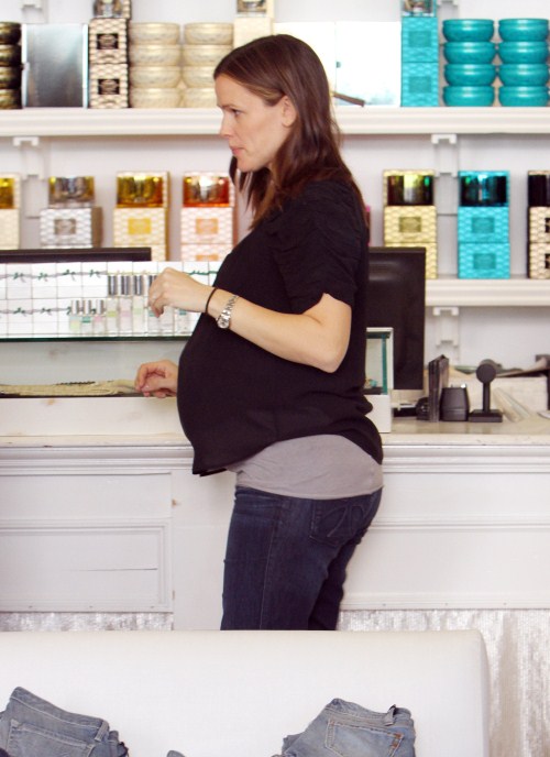 Pregnant actress Jennifer Garner goes shopping in Los Angeles, CA on December 8, 2011