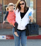 Jennifer Garner and Seraphina get a manicure at a nail salon in Pacific Palisdaes
