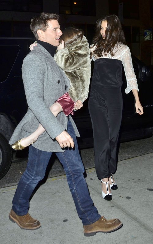 Tom Cruise, Katie Holmes and Suri out for dinner in New York City (December 18)