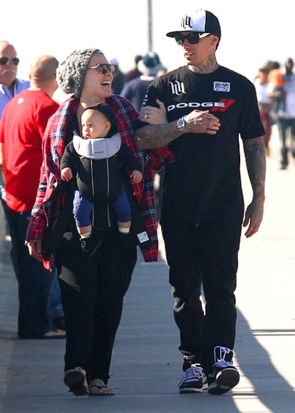 Pink And Carey Hart Celebrate Anniversary With Willow