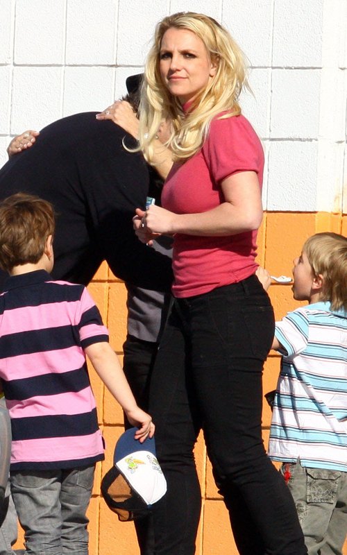 Britney Spears and fiance Jason Trawick taking Sean Preston and Jayden James to go bowling (January 29)