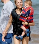 Sheryl Crow takes her sons Wyatt and Levi for a Kayak ride in the ocean while on vacation in Maui, Hawaii.
