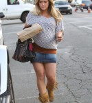 Pregnant actress Hilary Duff out picking up some lunch to go in West Hollywood, CA on February 14, 2012