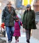 Maggie Gyllenhaal And Family Walk To Schoo