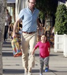 "Alvin And The Chipmunks' actor Jason Lee and his daughter Casper out shopping at American Rag in West Hollywood, California on March 11, 2012