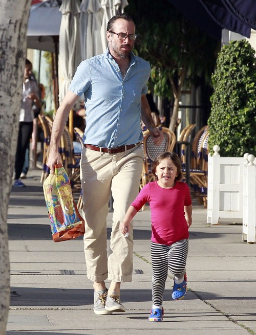 “Alvin And The Chipmunks’ actor Jason Lee and his daughter Casper out shopping at American Rag in West Hollywood, California on March 11, 2012