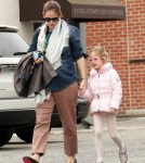 Jennifer Garner seen picking up her daughter Violet after a Ballet Class in Los Angeles.