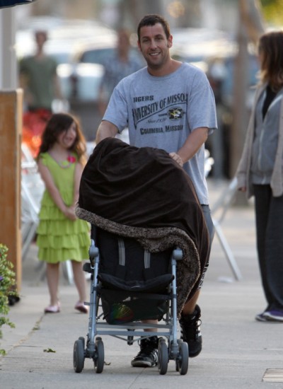 Adam Sandler takes a stroll with his ladies (Photos) 0518