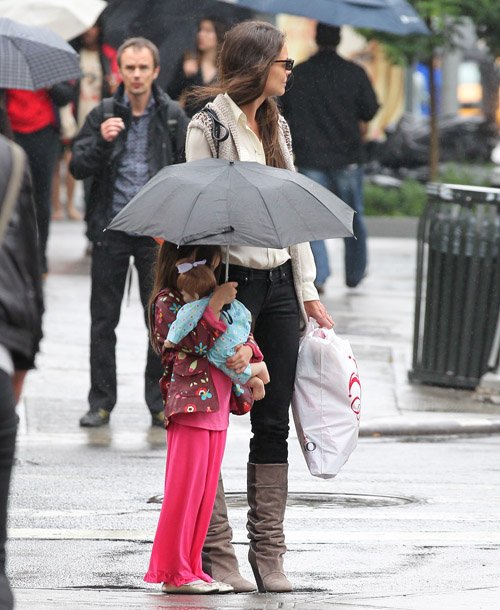 Katie Holmes and Suri Cruise in New York City On a Rainy Day – May 21
